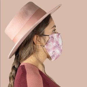 Lola Valentina Face Mask